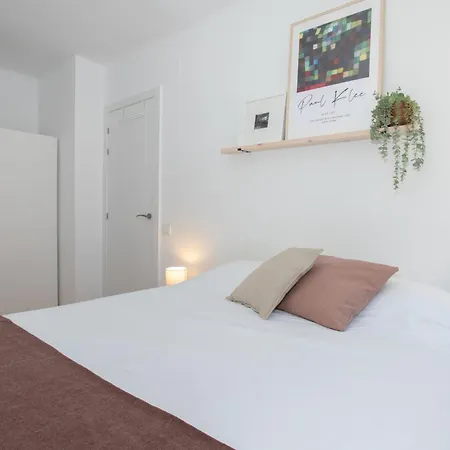 Apartment Sunny Two-bedrooms Barcelona